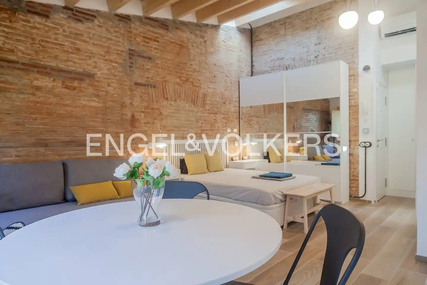 Sala d'estar de Àtic de lloguer en Barcelona amb Aire condicionat, Calefacció i Parquet