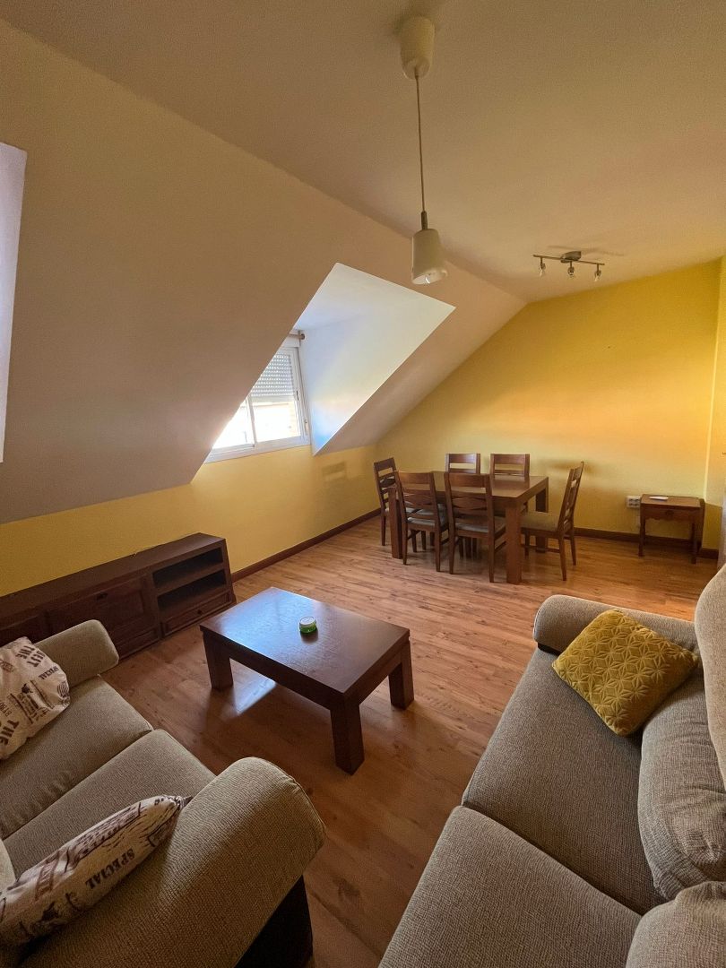 Dining room of Flat for sale in Aranjuez  with Air Conditioner, Heating and Parquet flooring