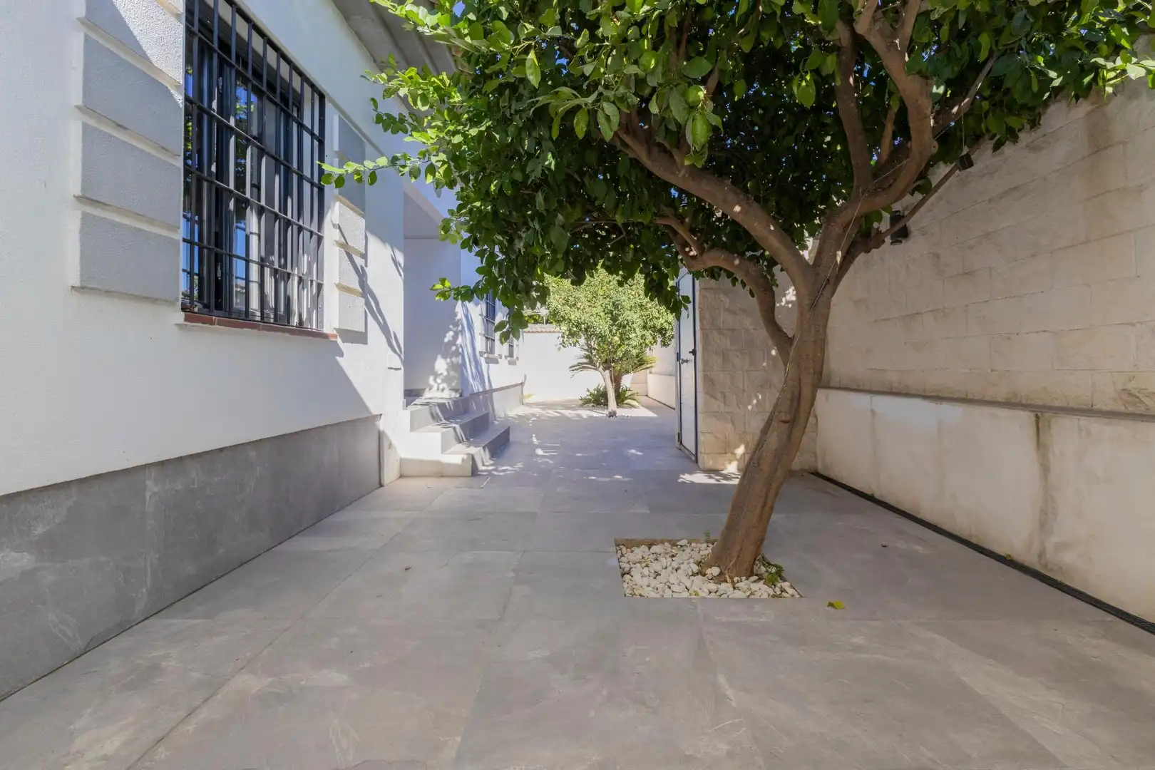 Terrassa de Casa o xalet en venda en Montequinto amb Aire condicionat, Calefacció i Jardí privat