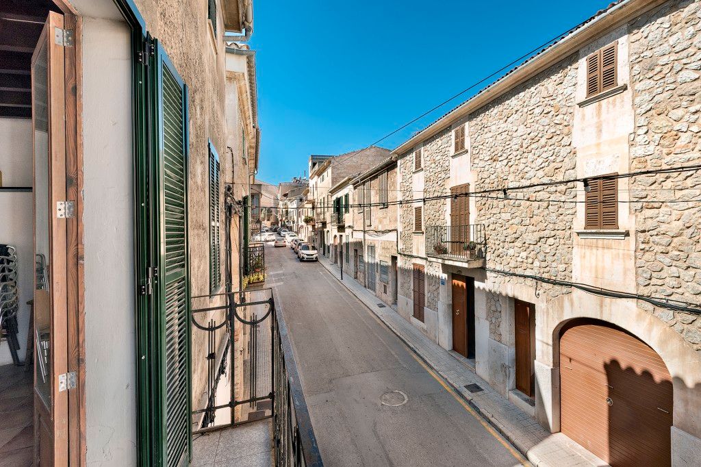 Vista exterior de Casa o xalet en venda en Campanet amb Terrassa