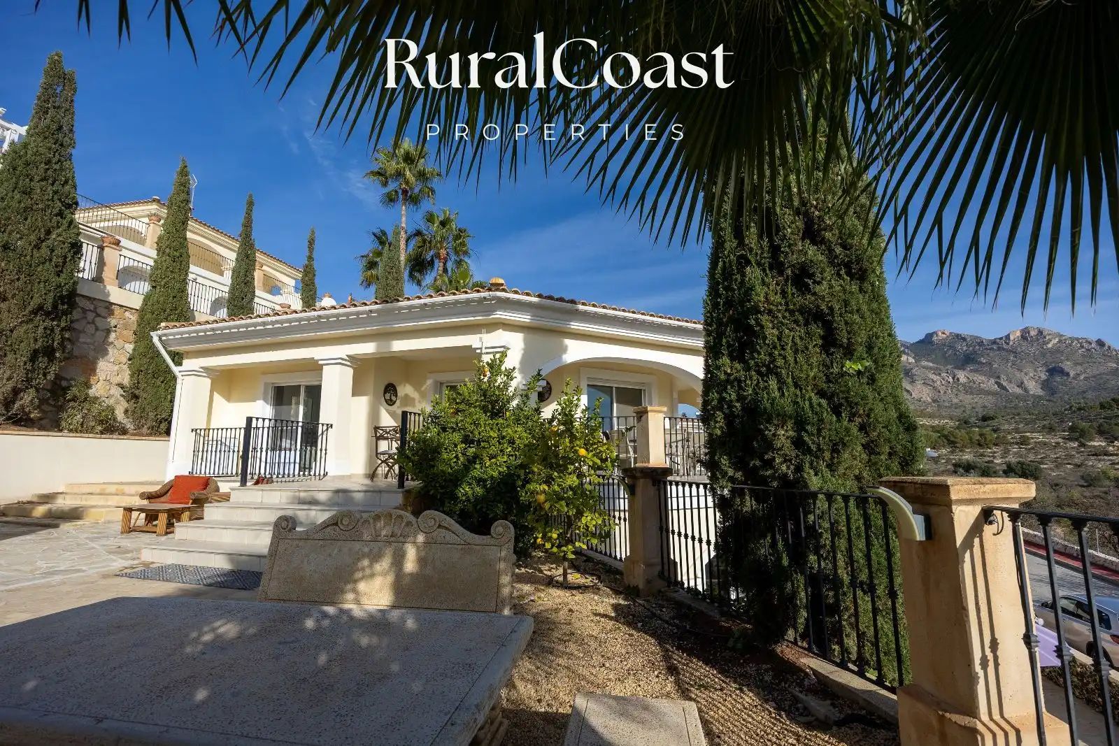 Vista exterior de Casa o chalet en venta en Busot con Aire acondicionado, Calefacción y Terraza