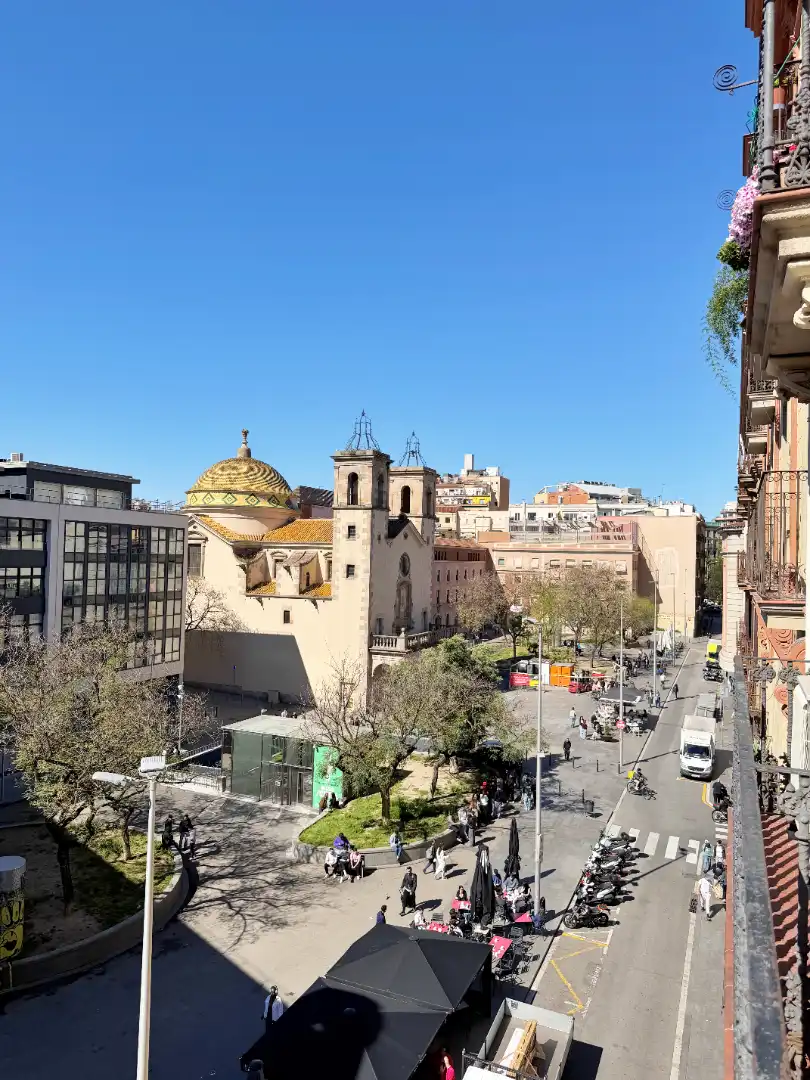 Vista exterior de Piso en venta en Barcelona con Aire acondicionado, Calefacción y Terraza