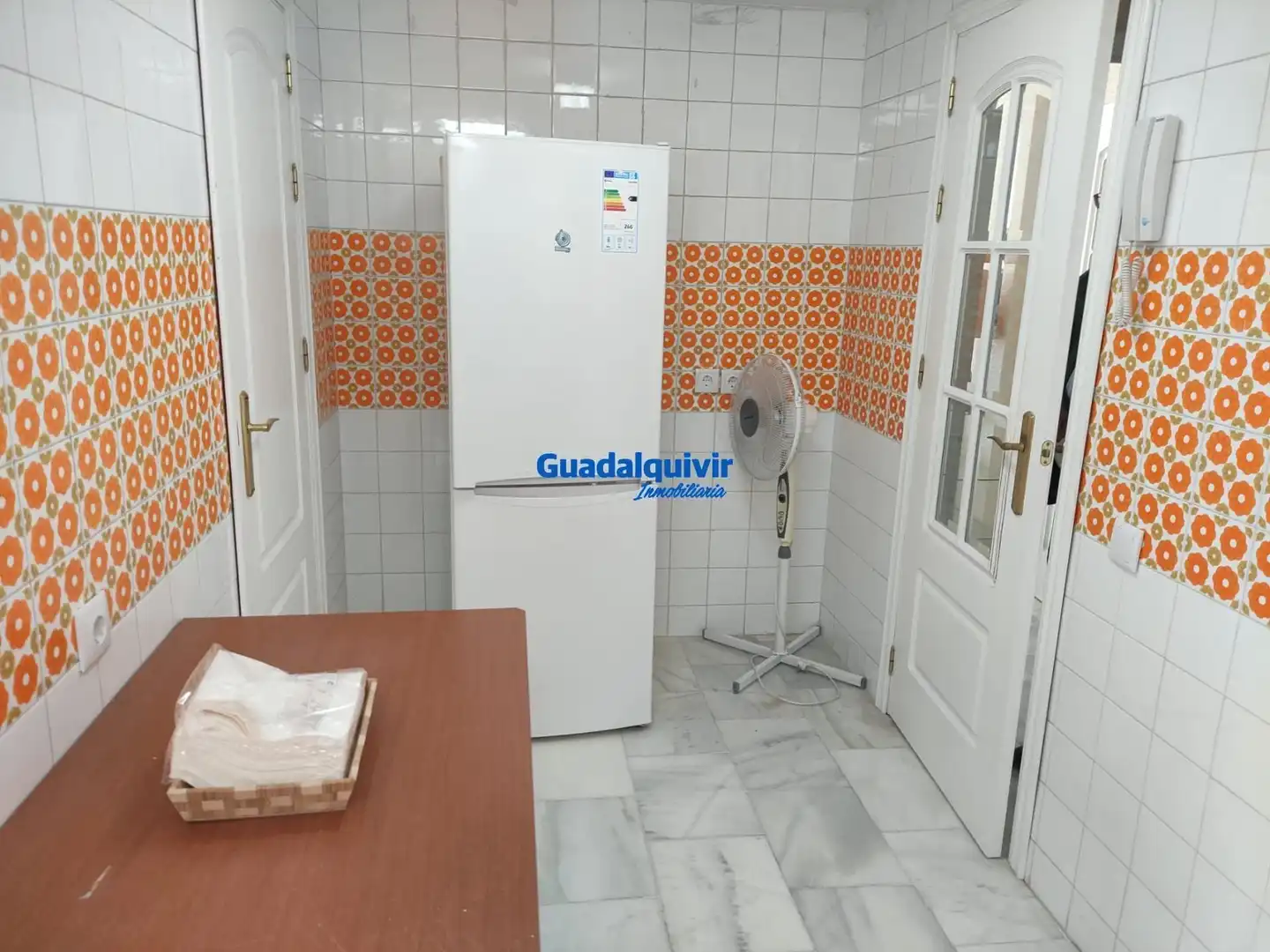 Kitchen of Flat for rent in Sevilla  with Air Conditioner, Furnished and Community pool