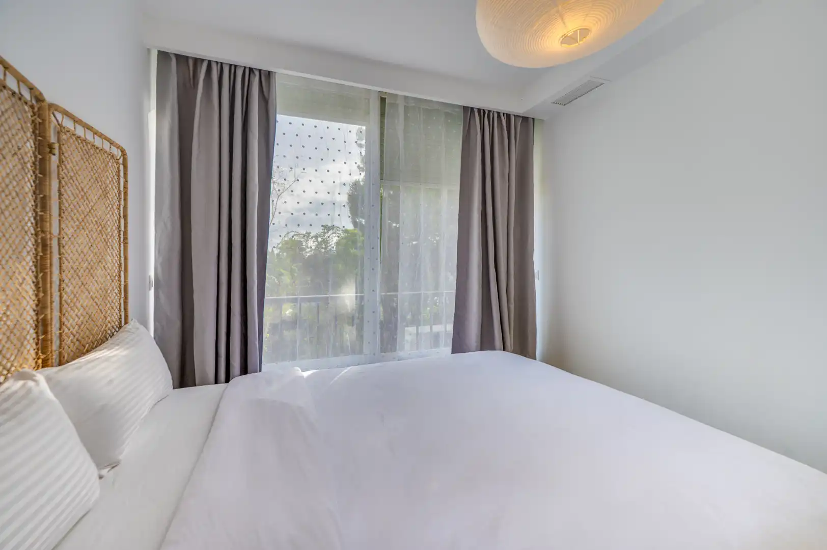 Bedroom of Apartments for rent in Marbella  with Air Conditioner, Swimming Pool and Furnished
