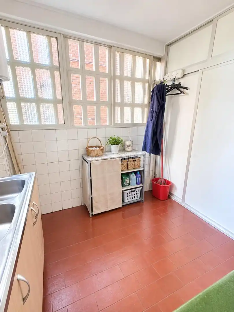 Cuina de Pis en venda en Madrid amb Calefacció, Parquet i Terrassa