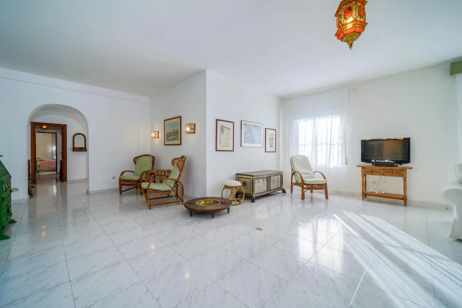 Sala d'estar de Casa o xalet en venda en Marbella amb Aire condicionat, Calefacció i Alarma