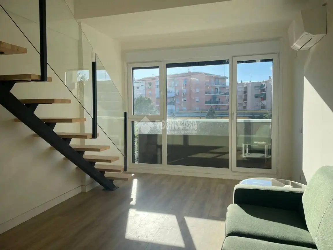 Living room of Duplexes for rent in San Sebastián de los Reyes  with Air Conditioner and Balcony