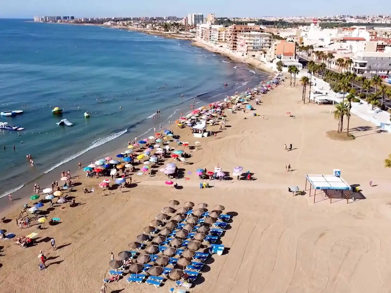 Vista exterior de Pis en venda en Torrevieja amb Aire condicionat, Calefacció i Terrassa