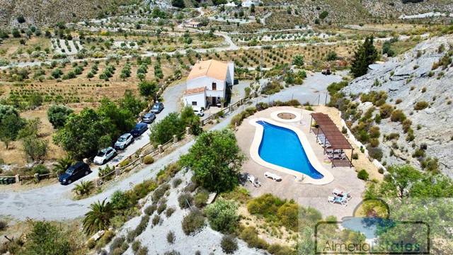 Casa-chalet en Venta en Albox