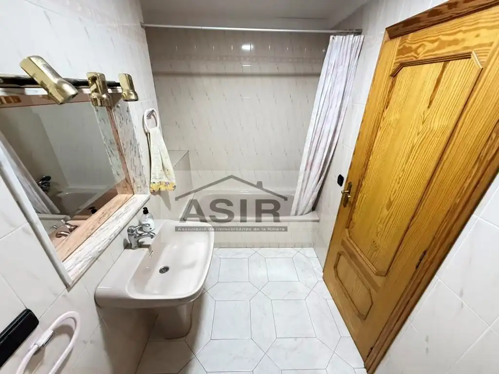 Bany de Casa o xalet en venda en Alzira amb Aire condicionat i Terrassa