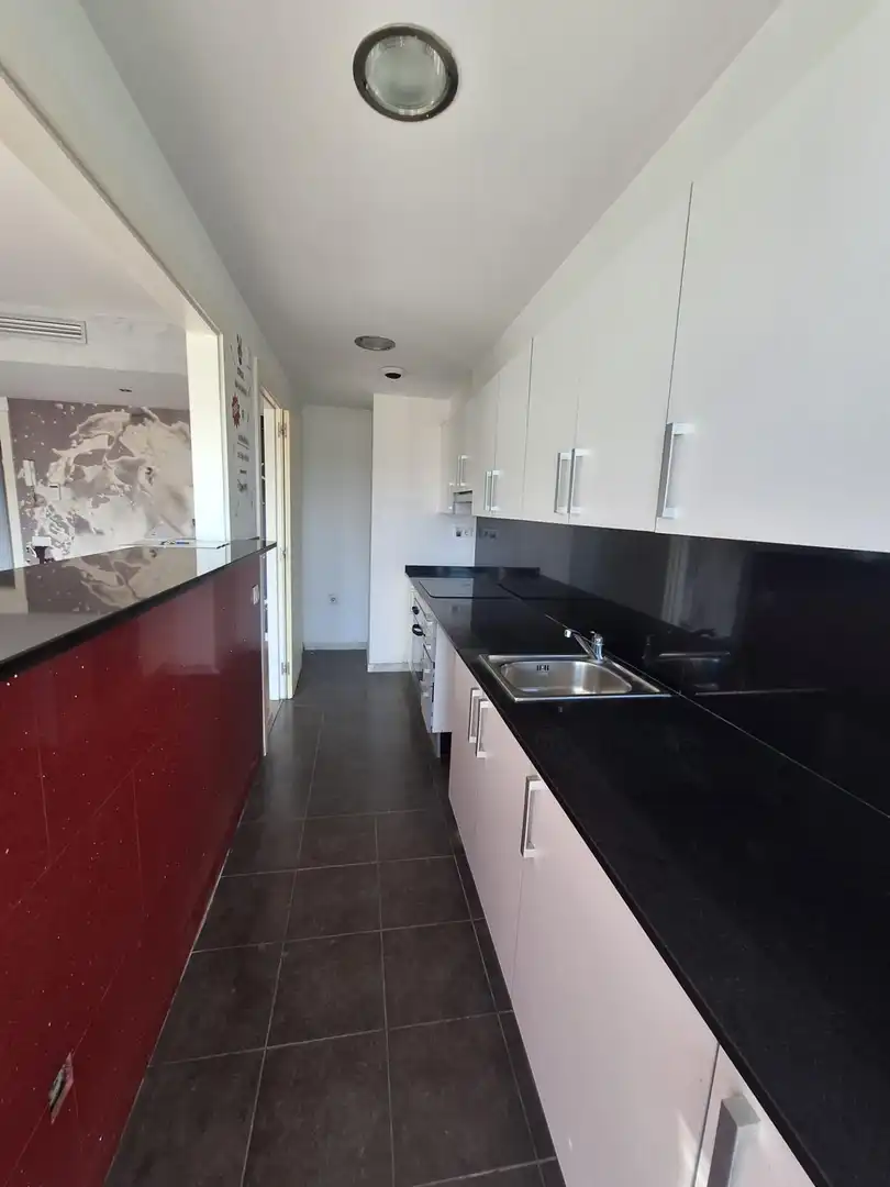 Cuina de Pis en venda en Sabadell amb Aire condicionat, Calefacció i Jardí privat