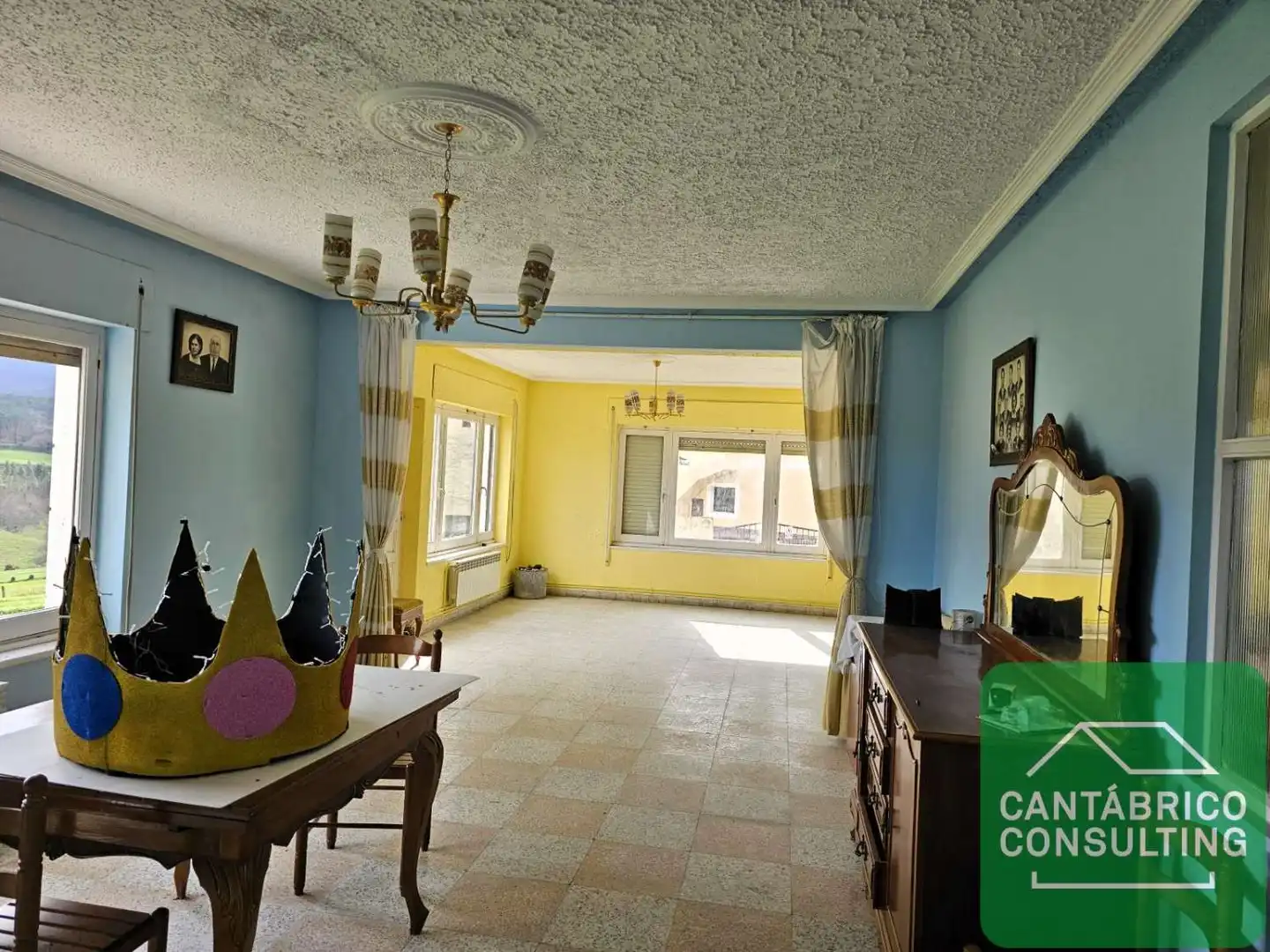 Esszimmer von Haus oder Chalet zum Verkauf in Navia mit Heizung