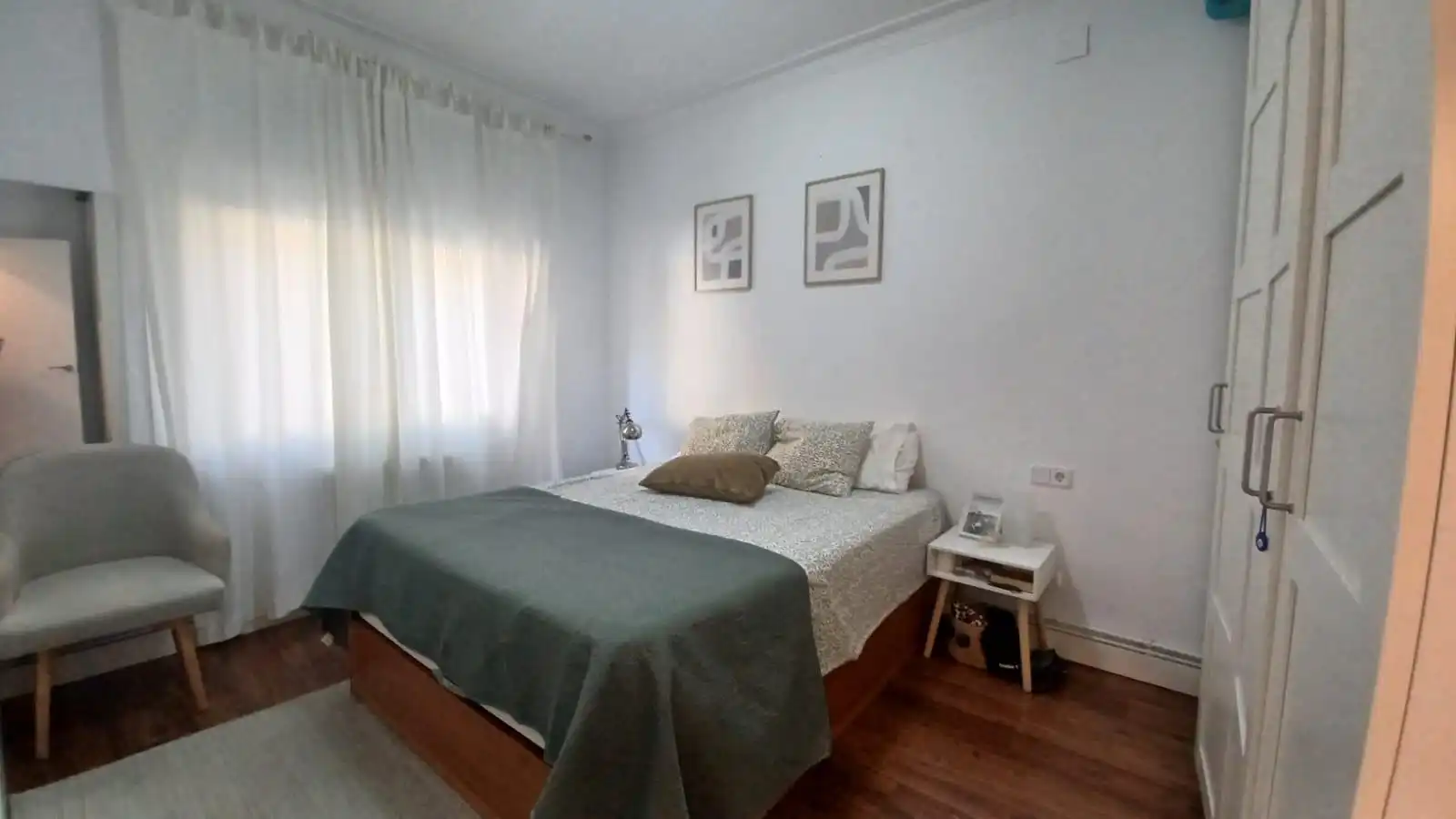 Habitación de Piso en venta en Barcelona con Calefacción, Parquet y Terraza