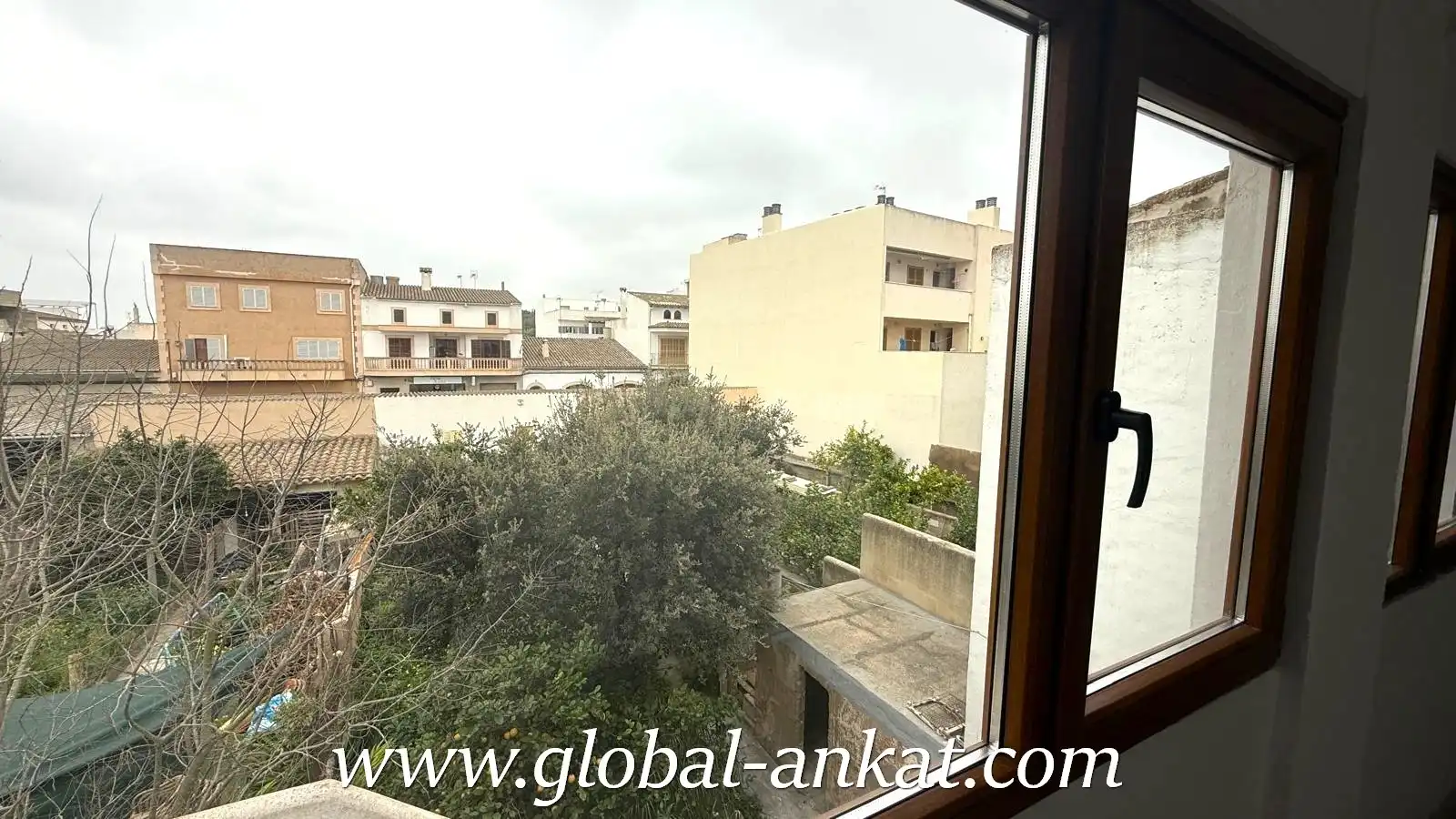 Außenansicht von Wohnung zum Verkauf in Felanitx mit Terrasse, Abstellraum und Möbliert