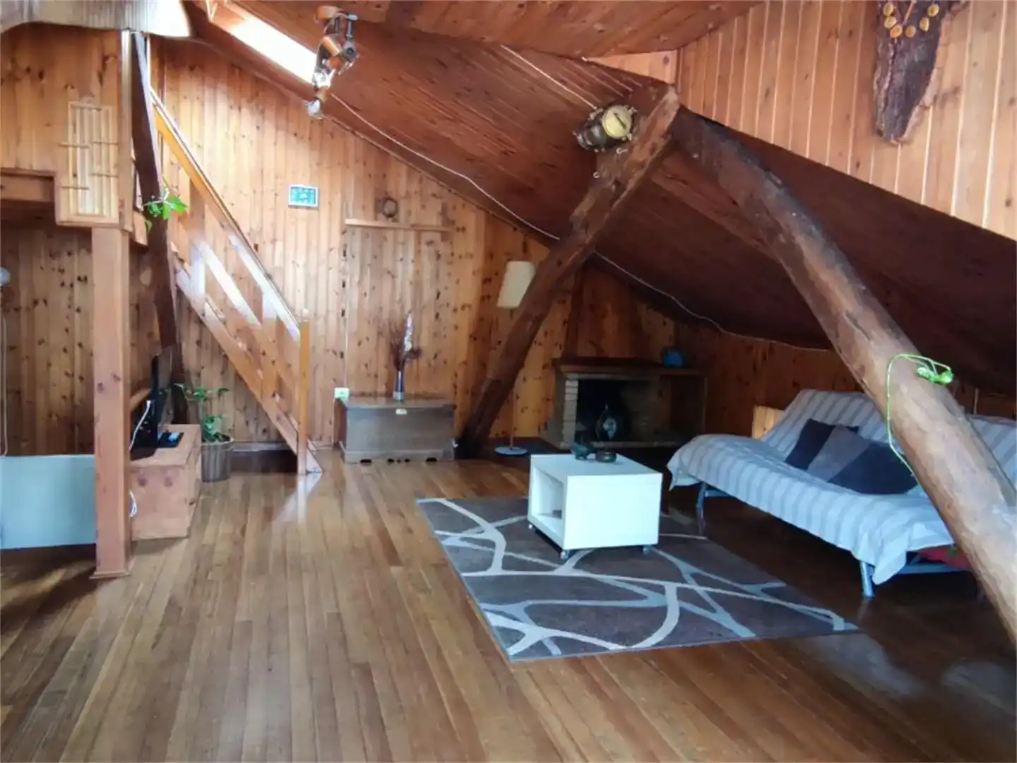 Sala d'estar de Casa adosada en venda en Castropol
