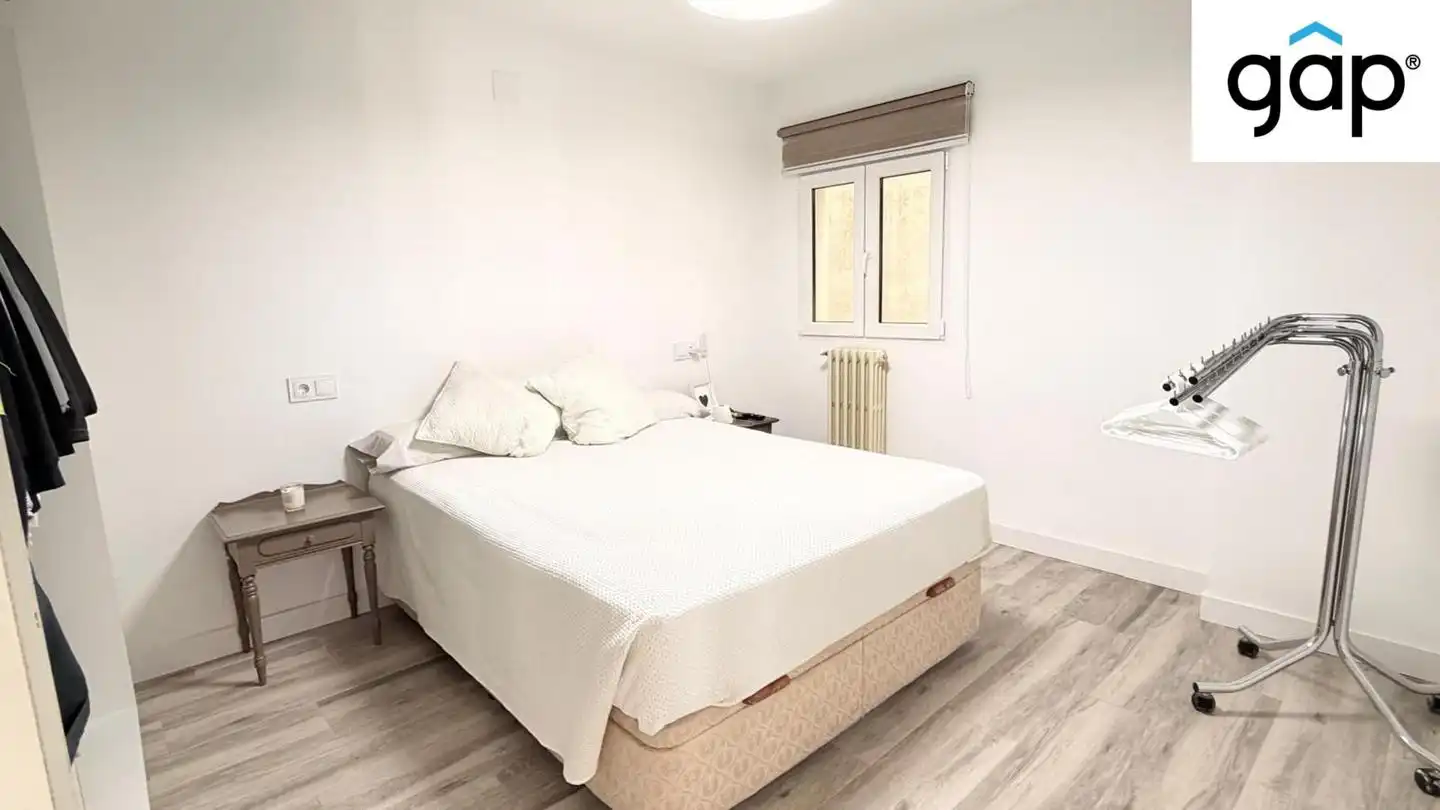 Bedroom of Flat for sale in Cuenca  with Heating, Terrace and Furnished