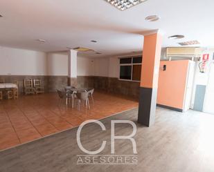 Premises to rent in  Granada Capital  with Air Conditioner and Furnished