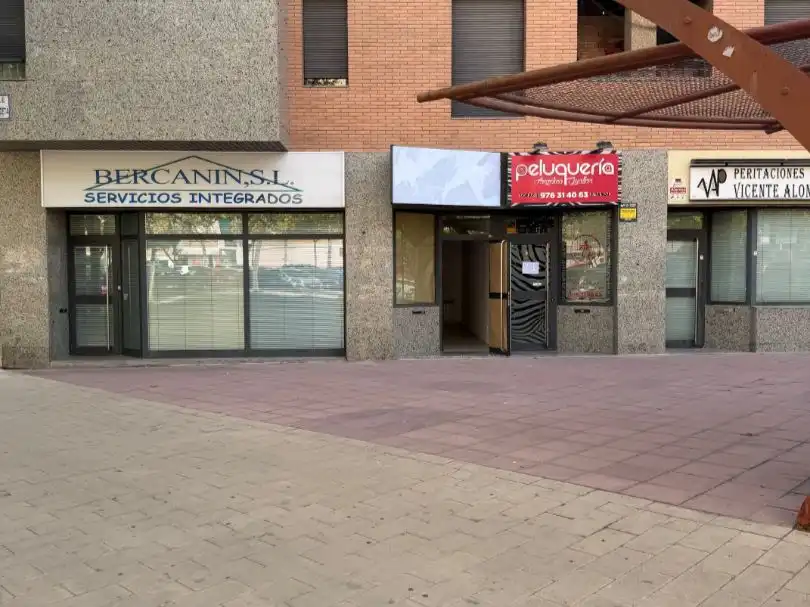 Local de lloguer en Zaragoza amb Aire condicionat
