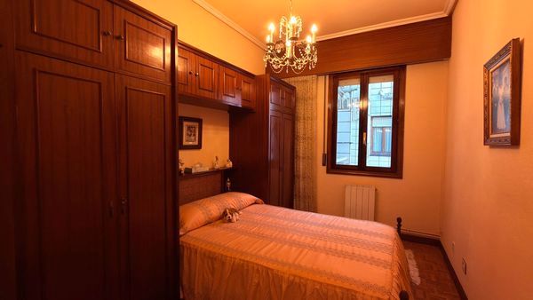 Bedroom of Flat for sale in Bilbao   with Heating and Furnished