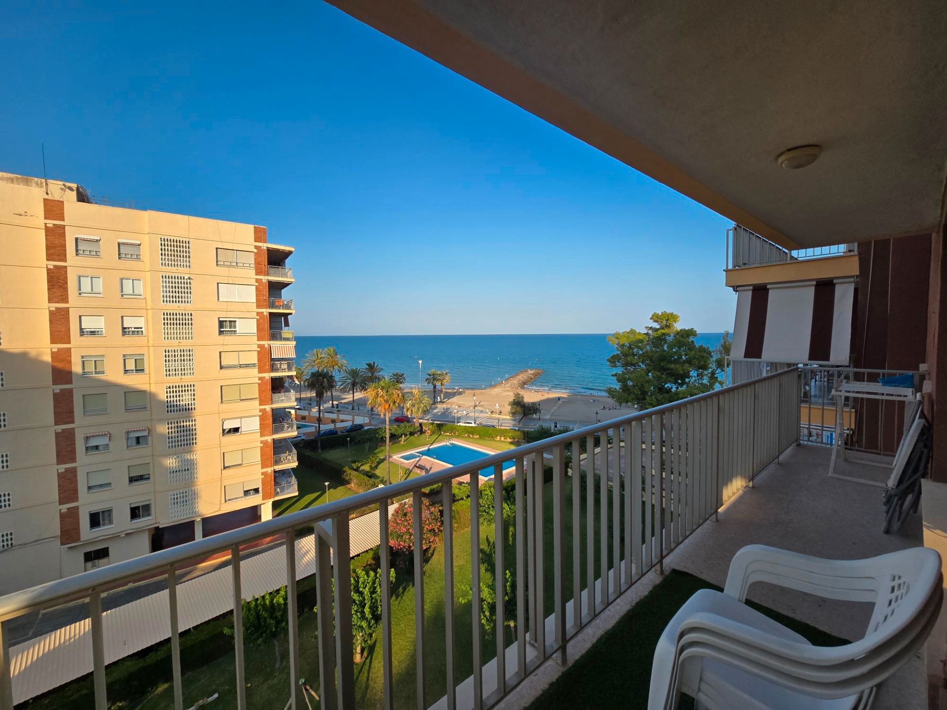 Dormitori de Apartament en venda en Benicasim / Benicàssim amb Terrassa, Moblat i Balcó