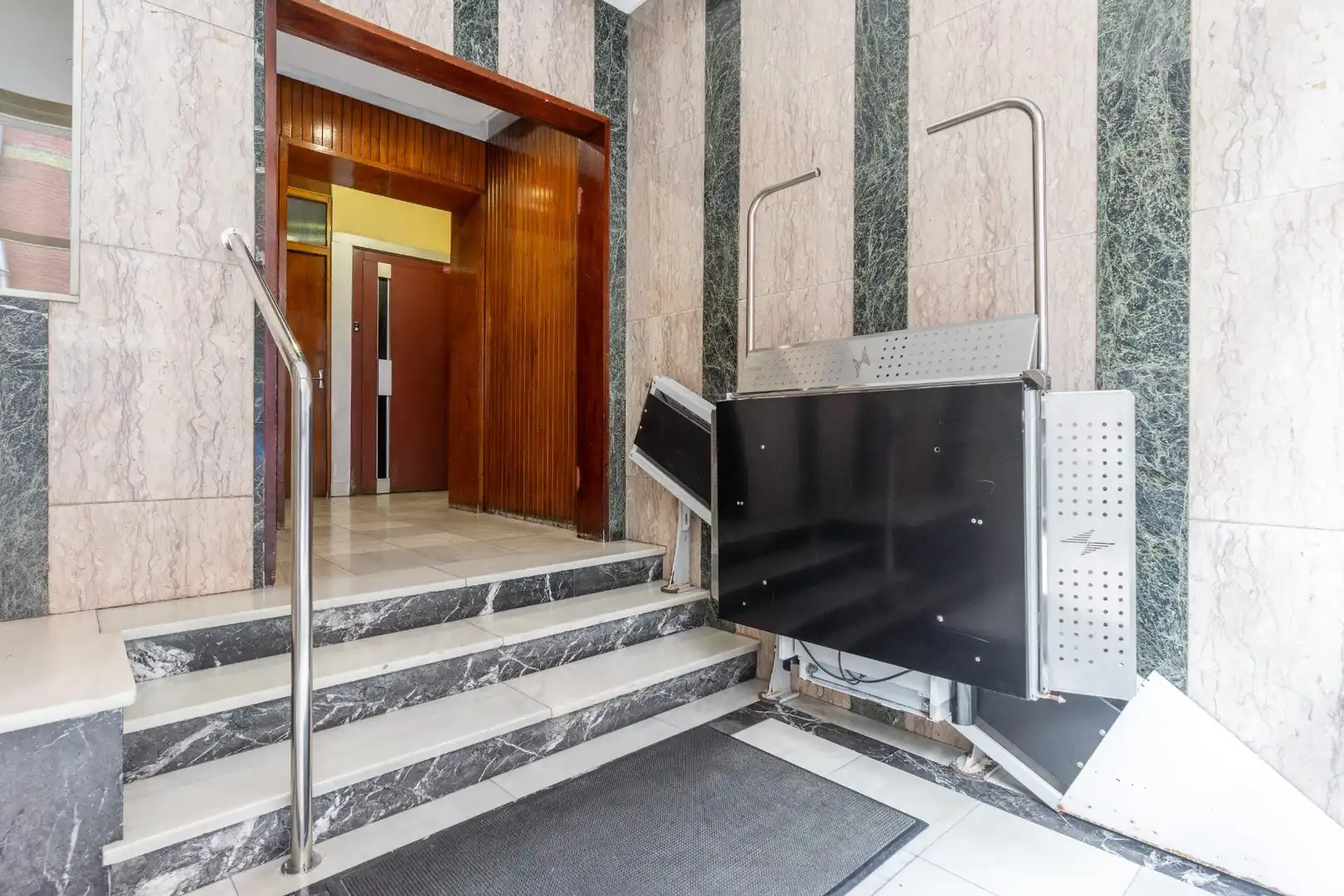 Piso en venta en Langreo con Calefacción, Trastero y Amueblado