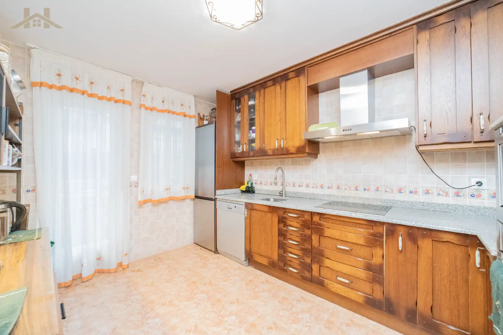 Cocina de Casa o chalet en venta en Ugena con Aire acondicionado, Calefacción y Jardín privado