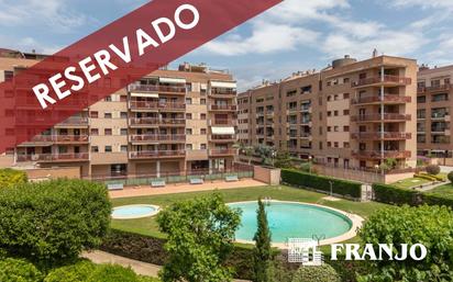 Exterior view of Flat for sale in Sabadell  with Air Conditioner and Swimming Pool