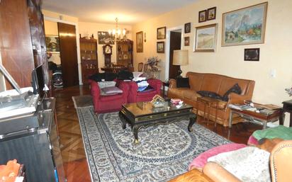 Living room of Flat for sale in Bilbao   with Heating, Furnished and Balcony