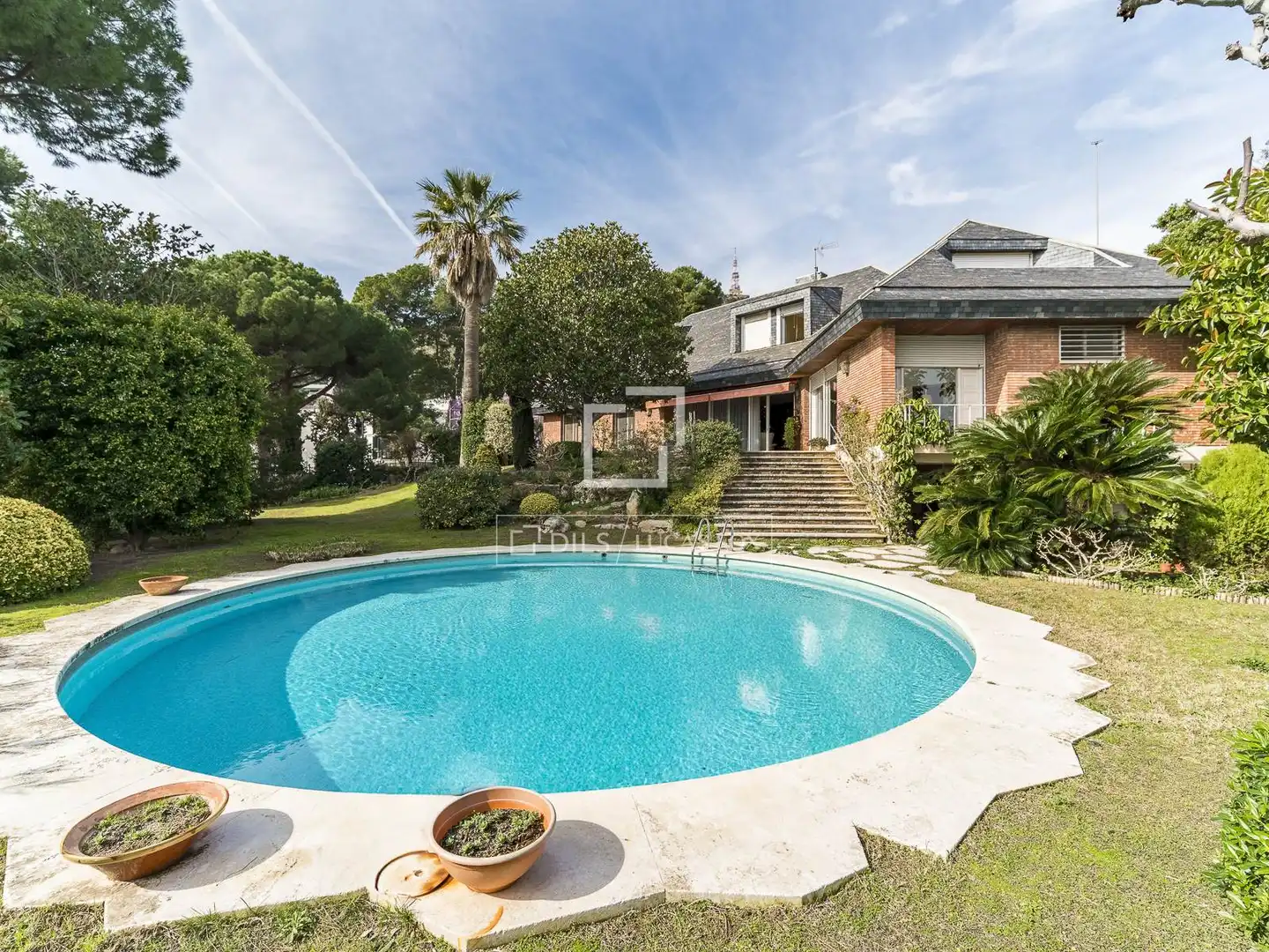 Jardín de Casa o chalet en venta en Barcelona con Calefacción, Jardín privado y Trastero