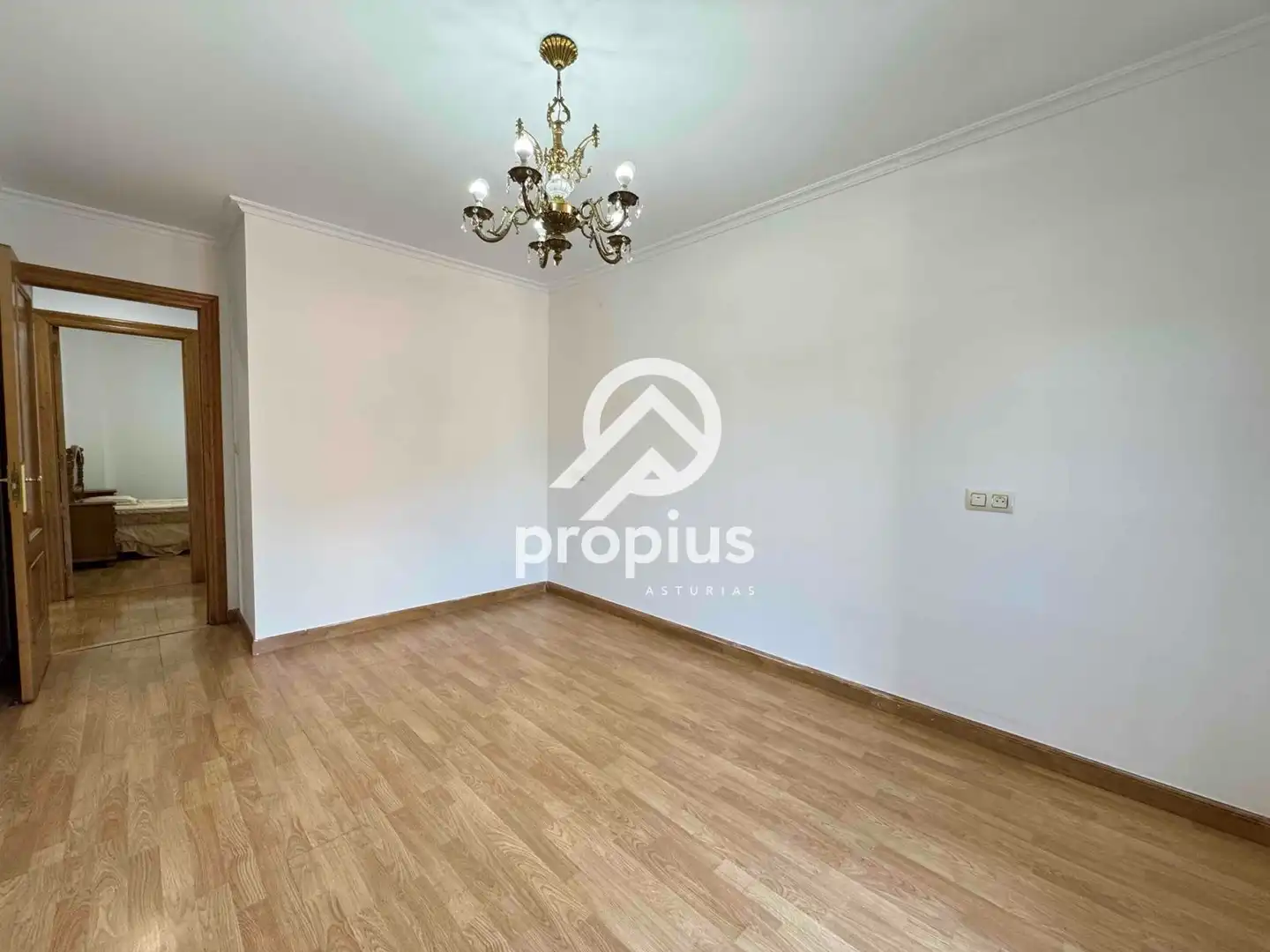Habitación de Casa adosada en venta en Piloña con Calefacción, Jardín privado y Parquet