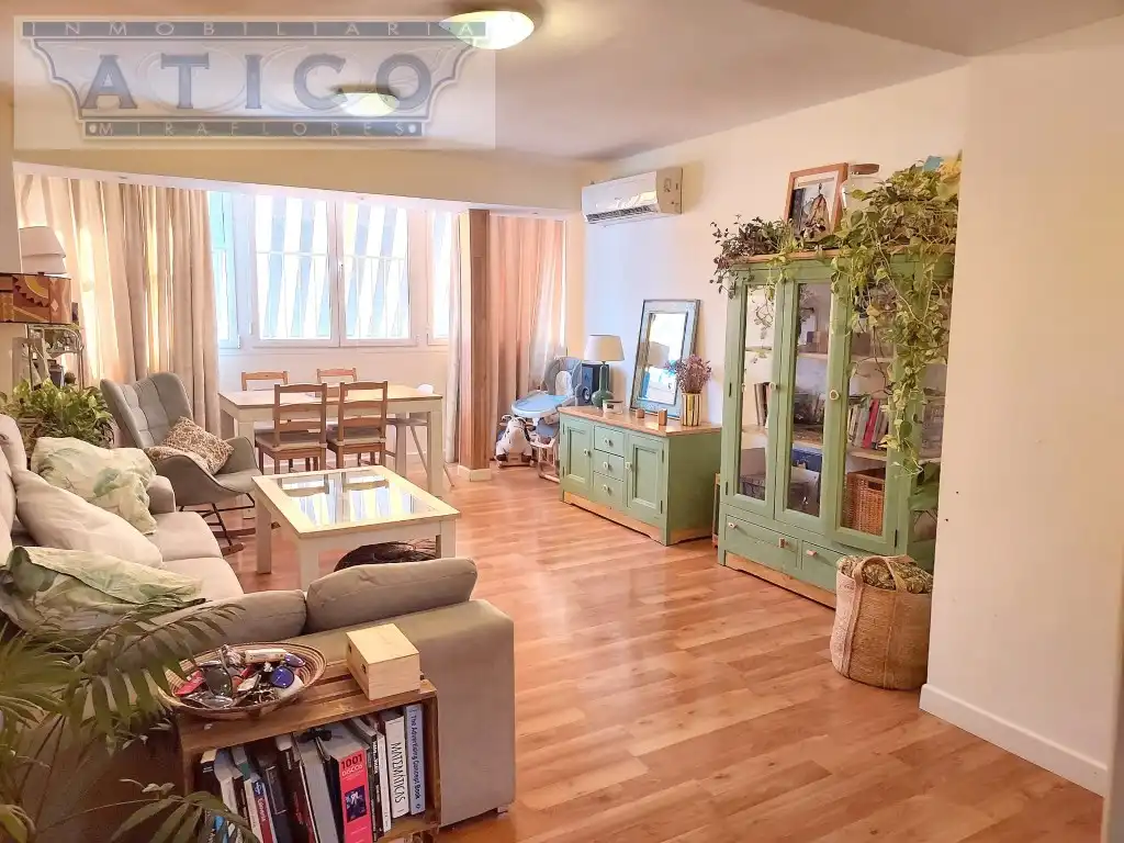 Sala de estar de Piso en venta en Sevilla con Aire acondicionado, Jardín privado y Piscina
