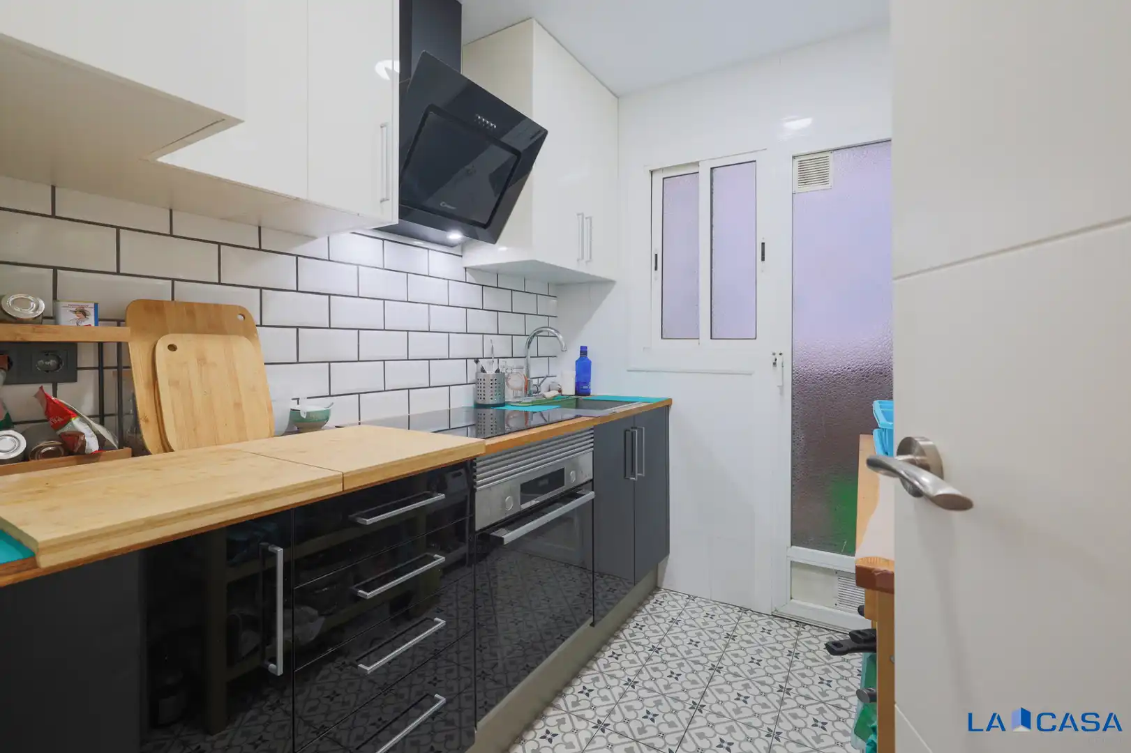 Cocina de Piso en venta en Barcelona con Aire acondicionado, Calefacción y Horno