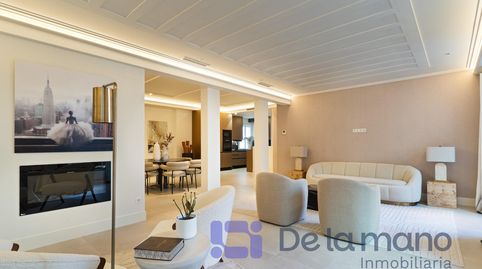 ESPECTACULAR VIVIENDA A ESTRENAR EN LA ZONA MÁS DISTINGUIDA DEL CENTRO DE MADRID.