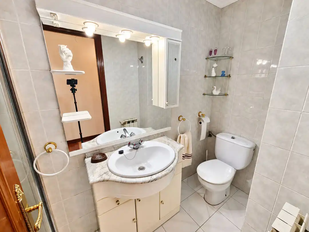 Flat with terrace for sale in La Txitxarra - Murrieta - Parke Santurtzi, imagen 4