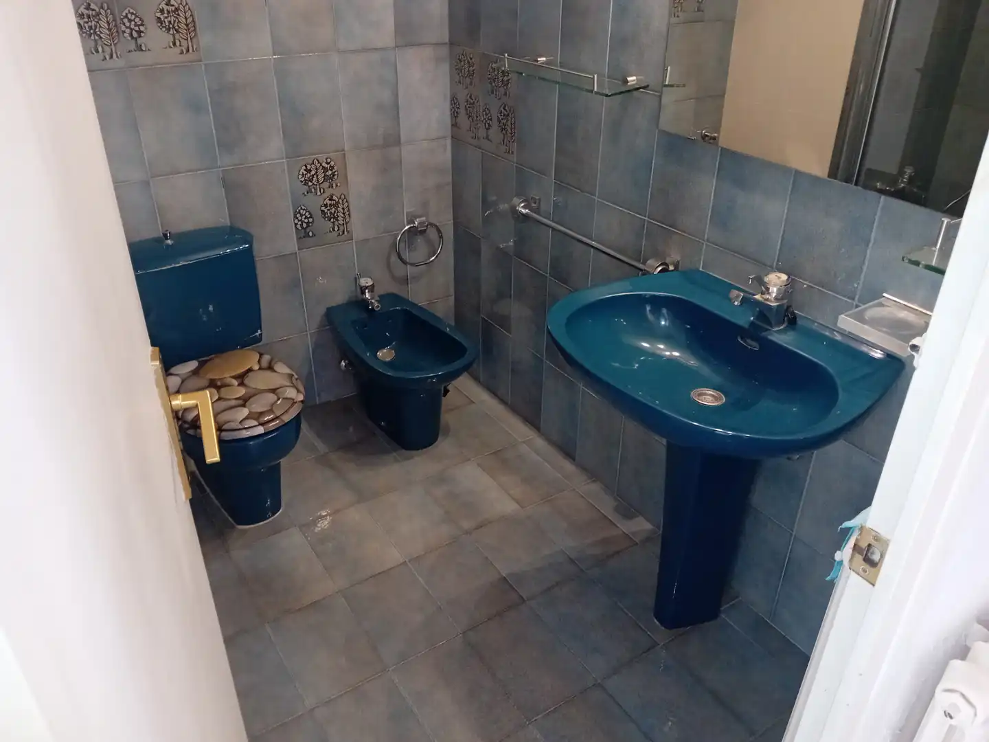 Bathroom of Flat for sale in Girona  with Air Conditioner, Heating and Terrace