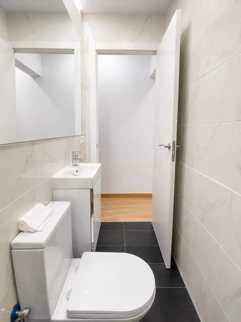 Baño de Piso en venta en Badalona con Parquet, Amueblado y Horno