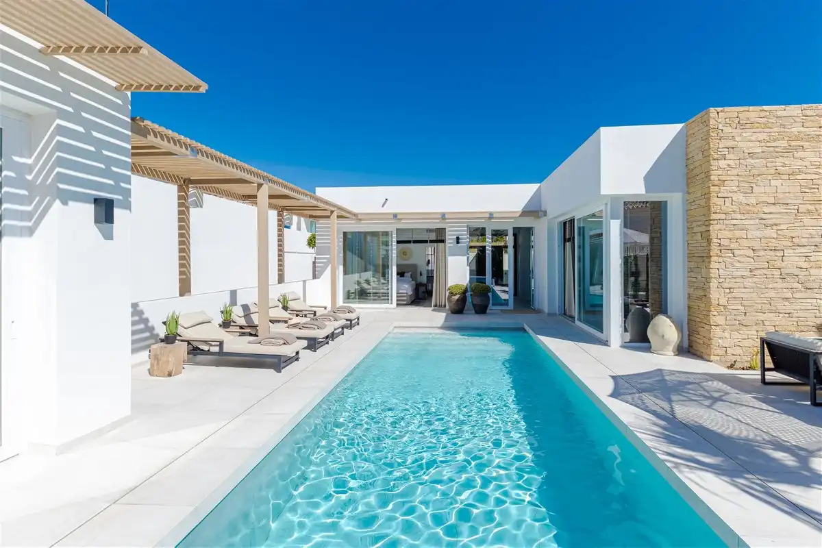 Casa amb piscina en venda a Calahonda, imagen 2