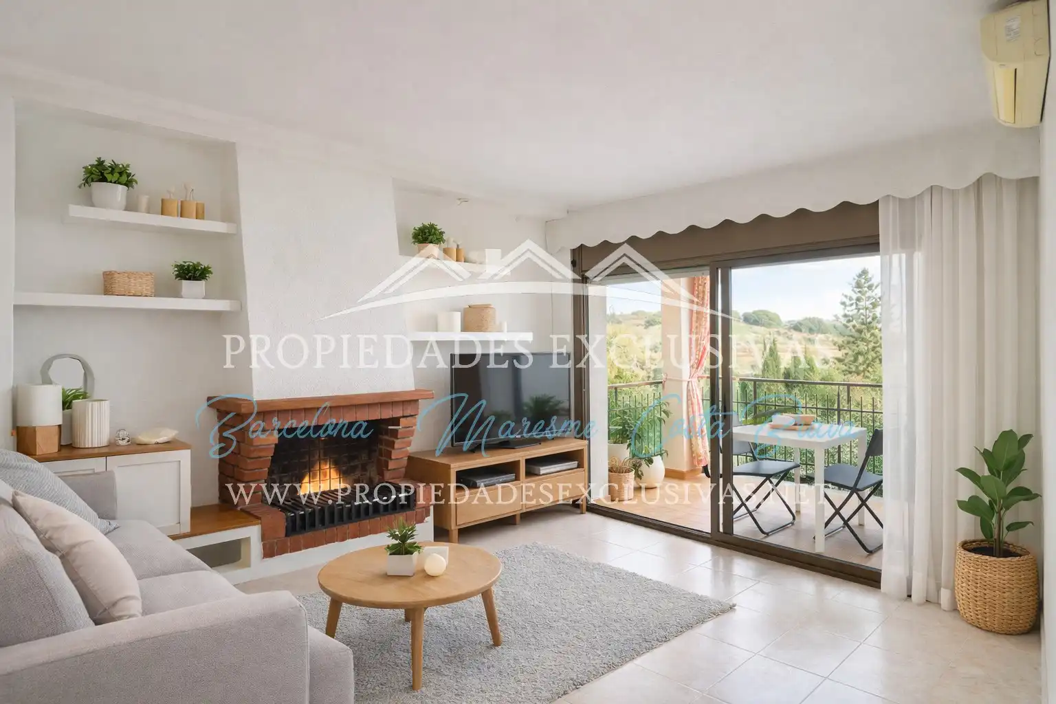 Wohnzimmer von Erdgeschoss zum Verkauf in Tiana mit Klimaanlage, Heizung und Terrasse