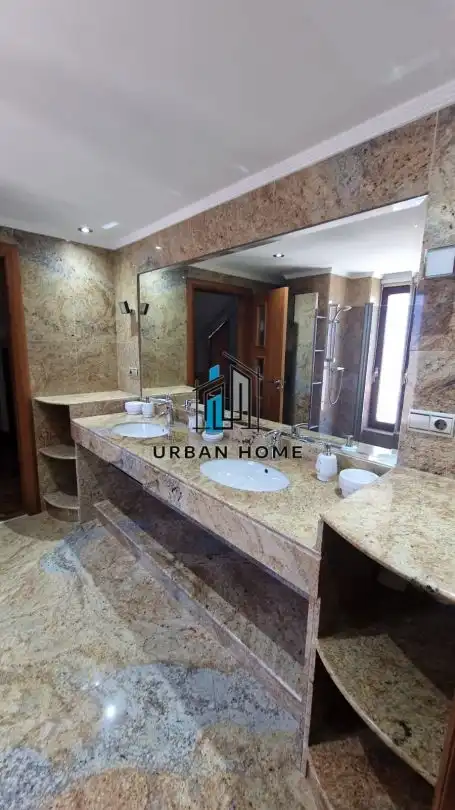 Bathroom of Houses for sale in León Capital   with Heating, Private garden and Terrace