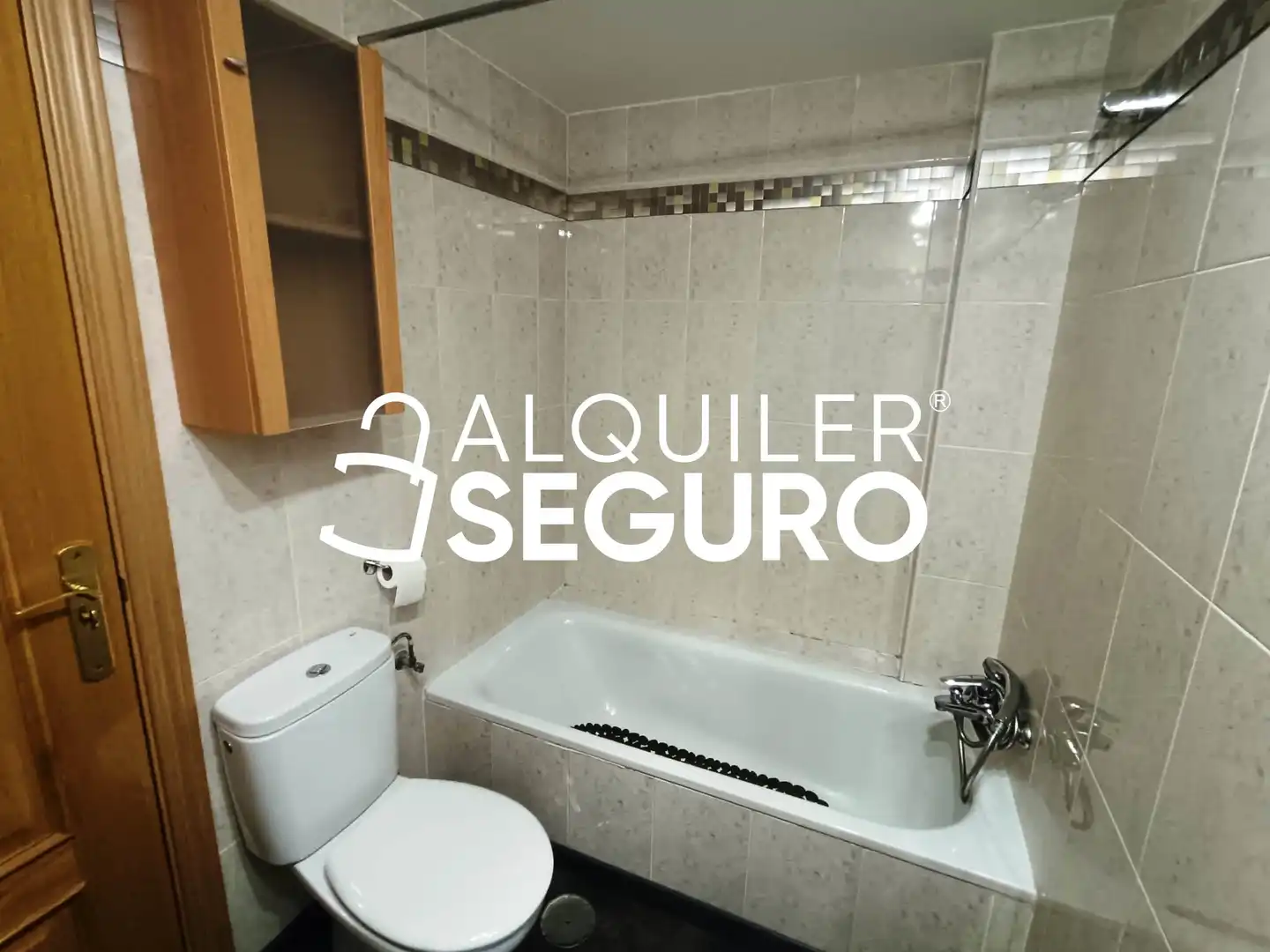 Bathroom of Flat for rent in Pinto  with Heating and Furnished