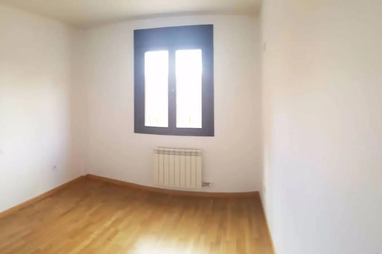 Bedroom of Ground floor for sale in Tordesillas  with Heating, Parquet flooring and Storage room