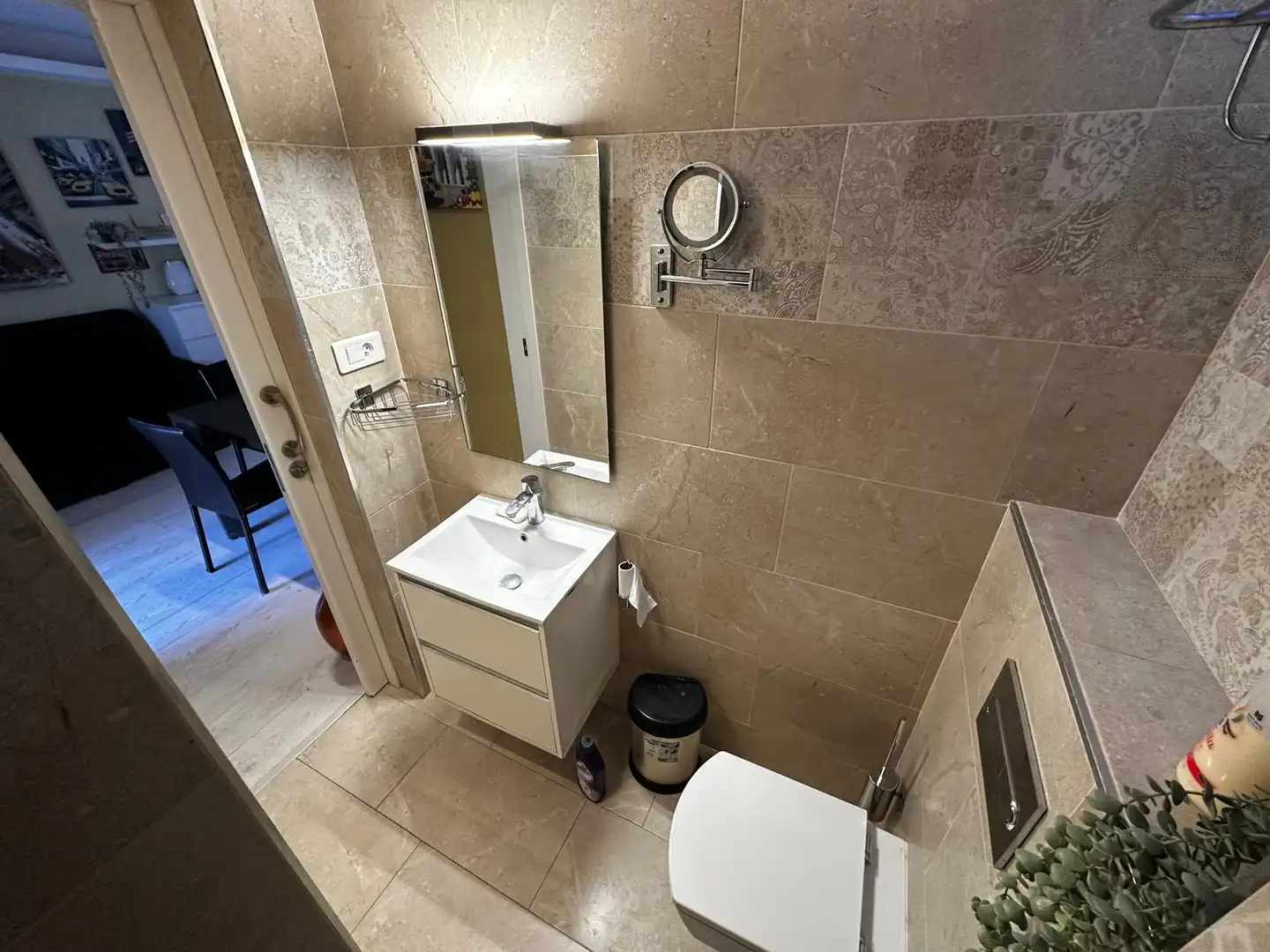Baño de Piso en venta en Barcelona con Terraza y Horno