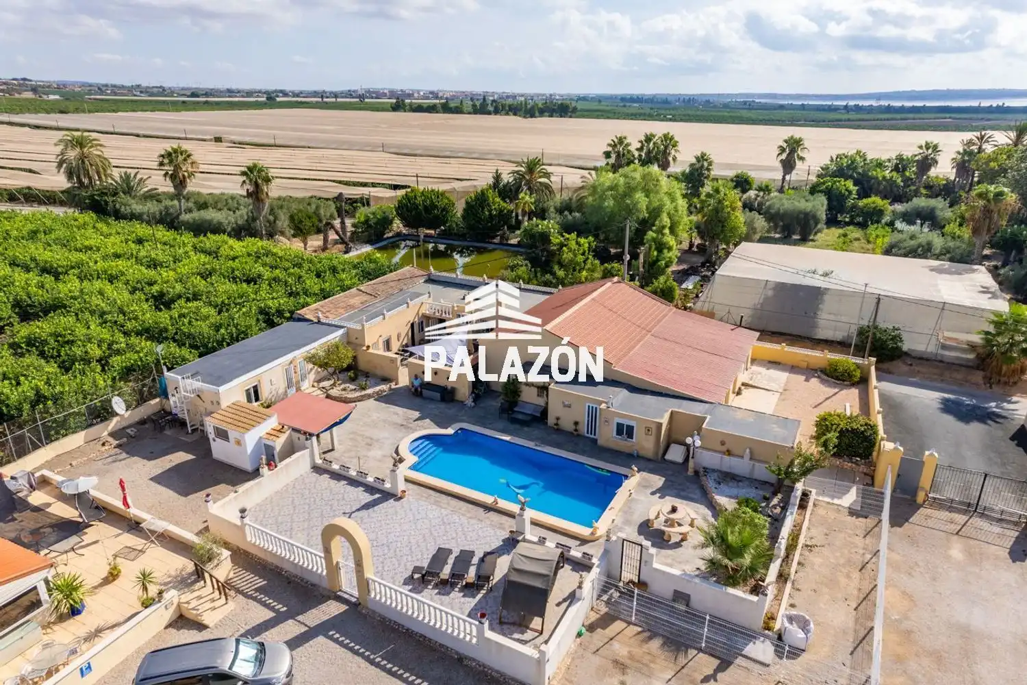 Villa con piscina in vendita a Los Montesinos