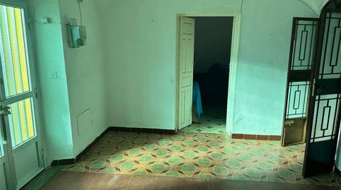 Foto 5 de Casa adosada en venta en Avenida Aurelio Cabrera, 113, Alburquerque, Badajoz