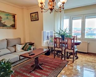 Living room of Flat for sale in Burgos Capital  with Storage room