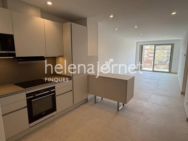 Piso en Alquiler en Avenida President Macia en Platja Gran