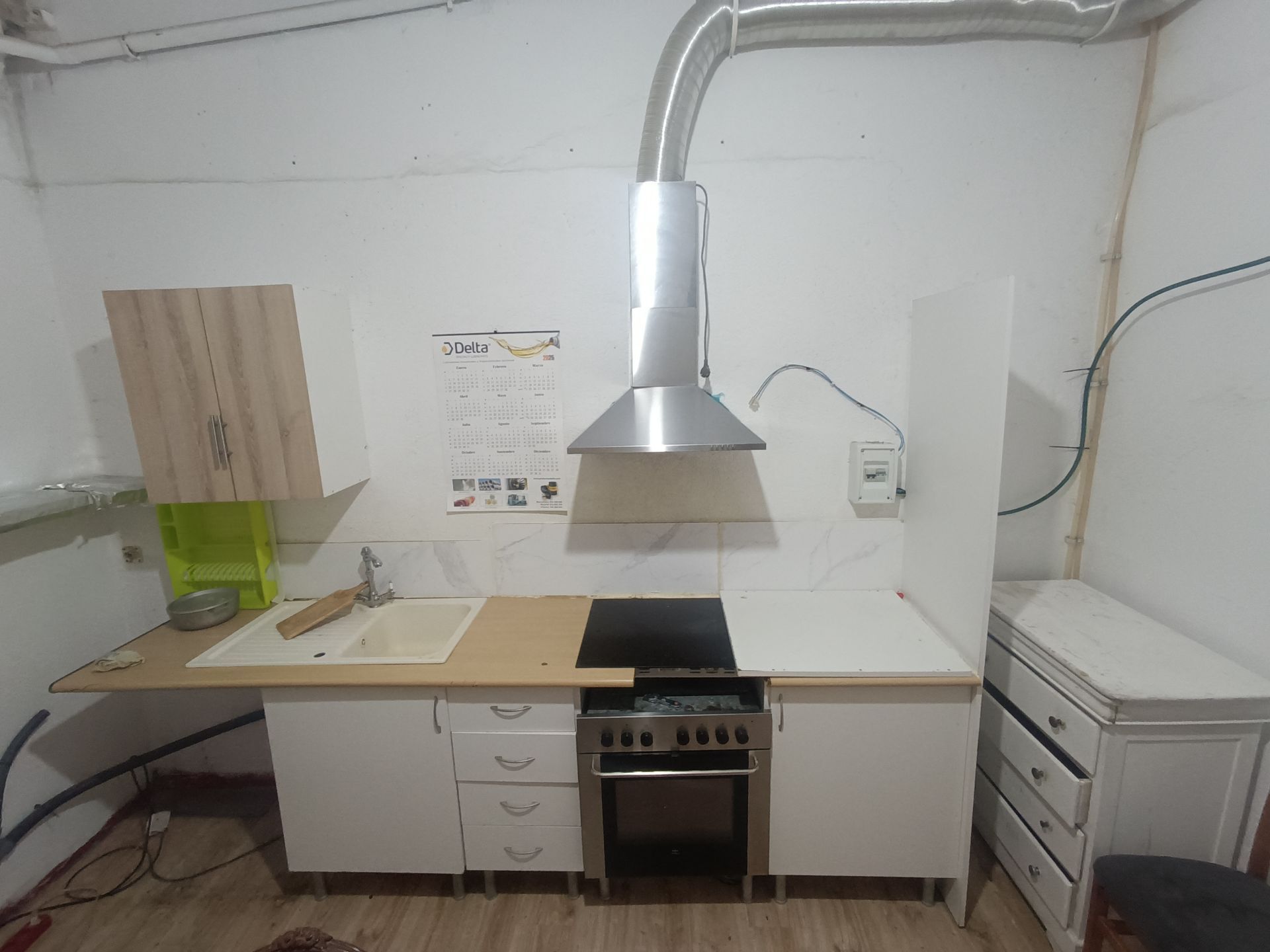 Cuina de Local en venda en Sant Adrià de Besòs amb Aire condicionat