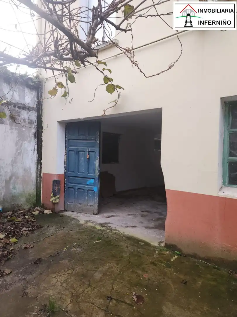 Aparcament de Edifici en venda en Ferrol