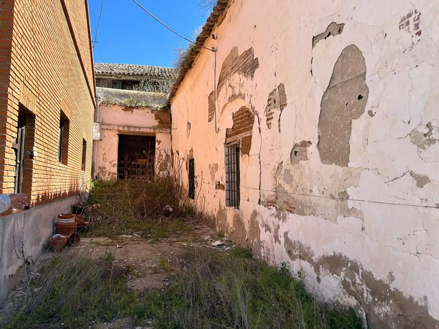 Vista exterior de Edifici en venda en Polán