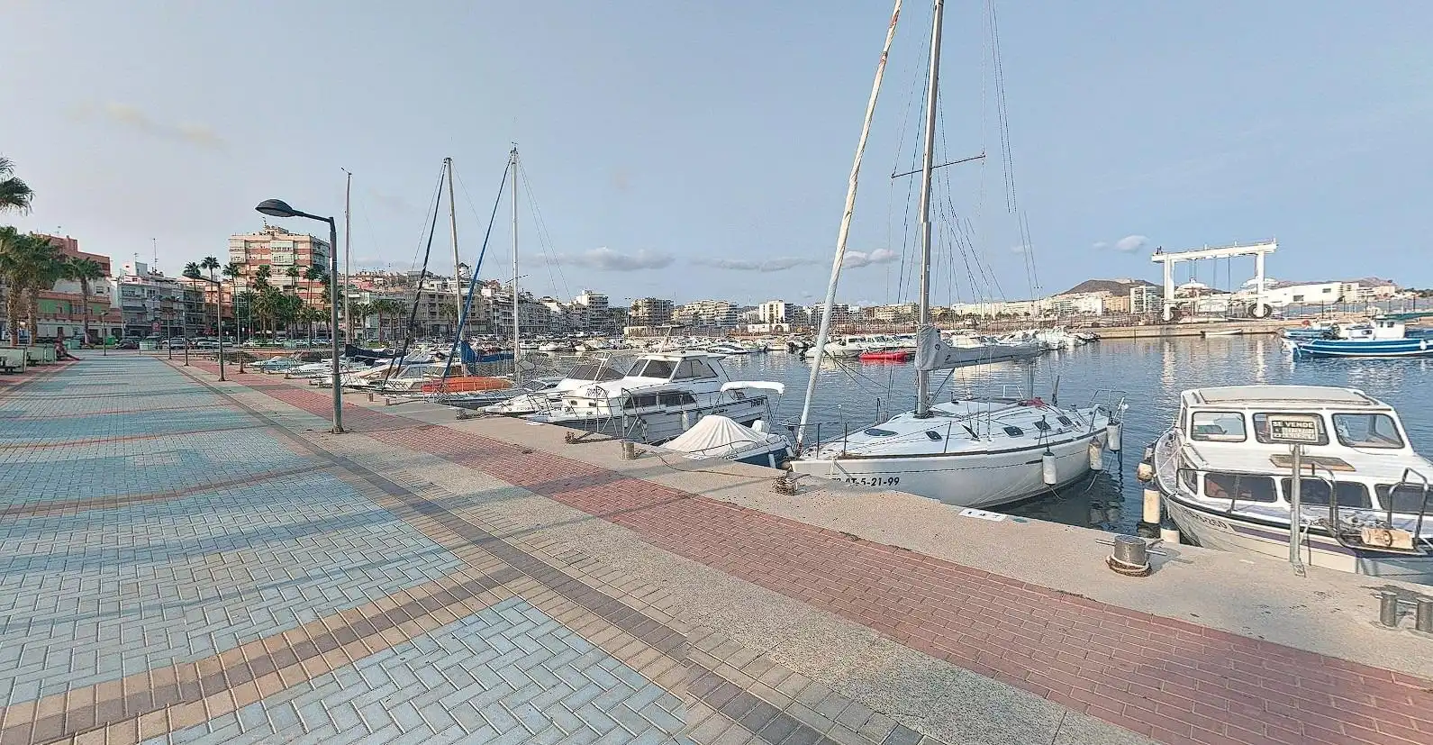 Piso de alquiler en Águilas con Aire acondicionado, Terraza y Amueblado